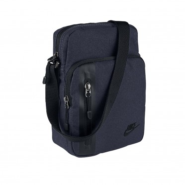 nike core small items 3.0