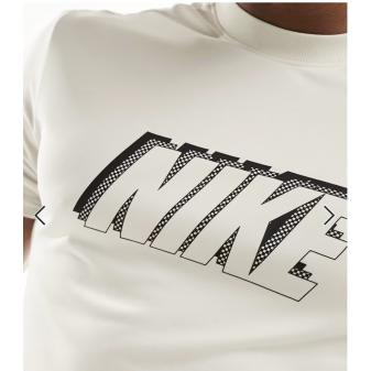 nike football academy dri-fit graphic t-shirt